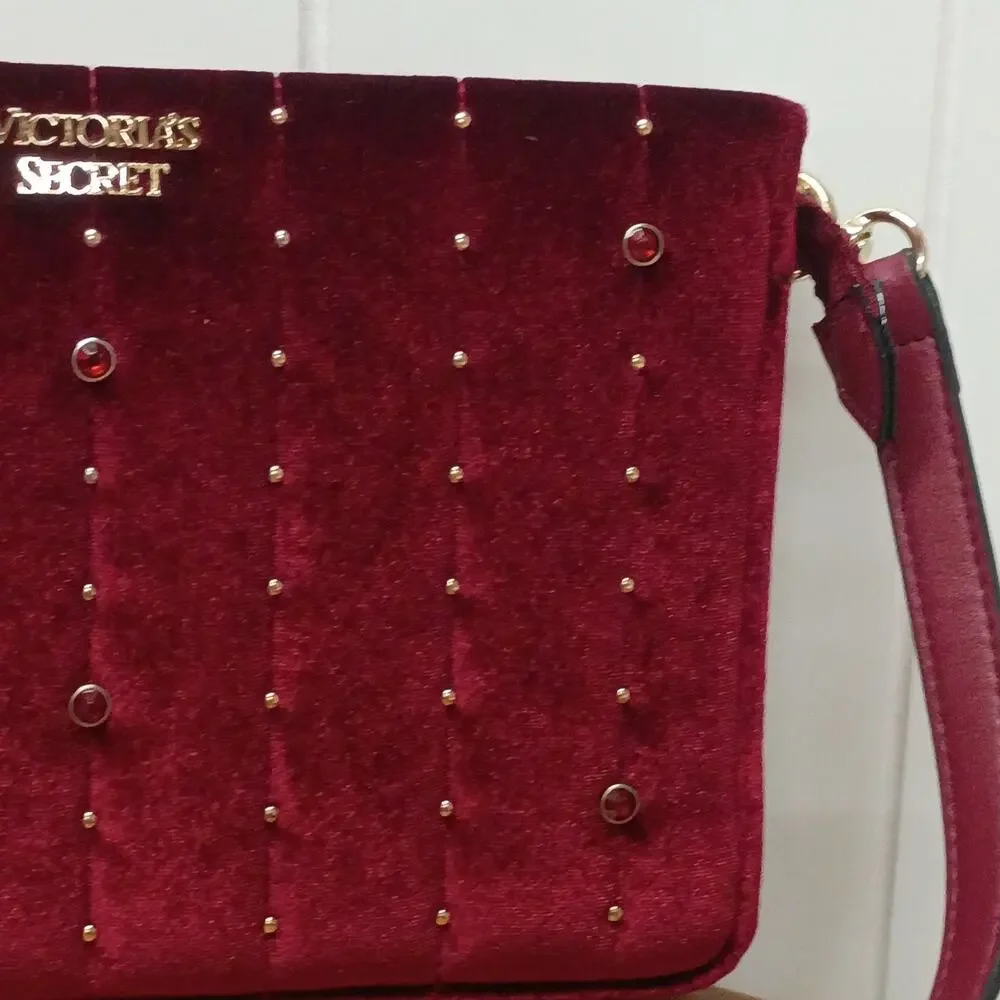Victoria’s Secret Velvet Bond Street Shoulder Bag Cranberry Gold tone Chain Stud